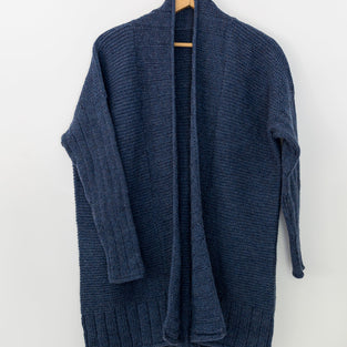 Kit de tricot - Cardigan Clair de lune en Peruvian par Paule Trudel Bellemare